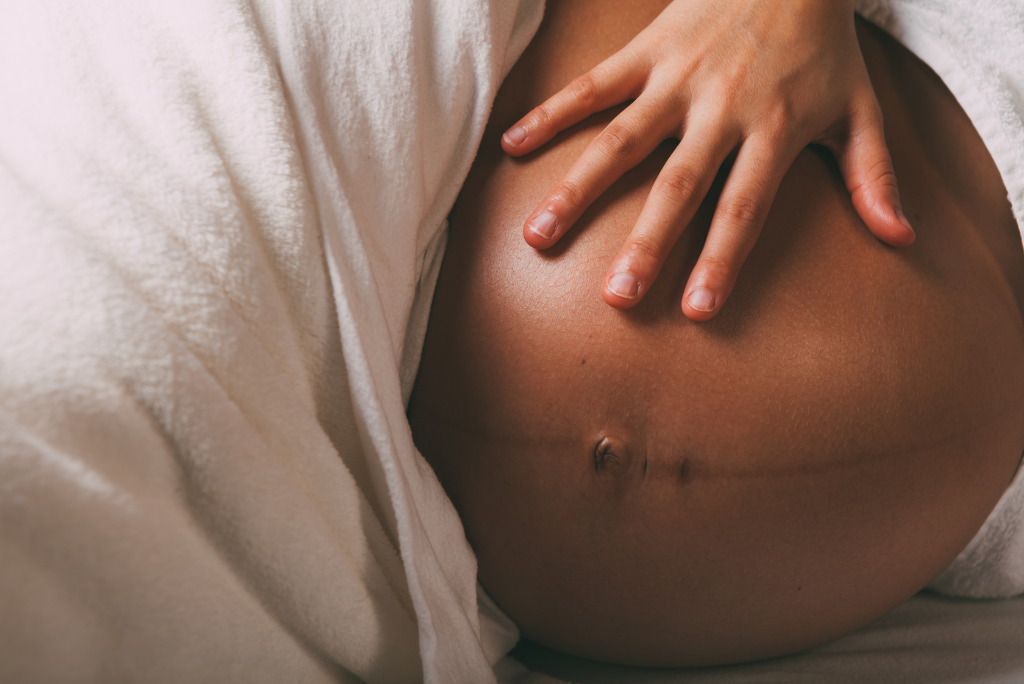 Massage pendant la grossesse : massage femme enceinte